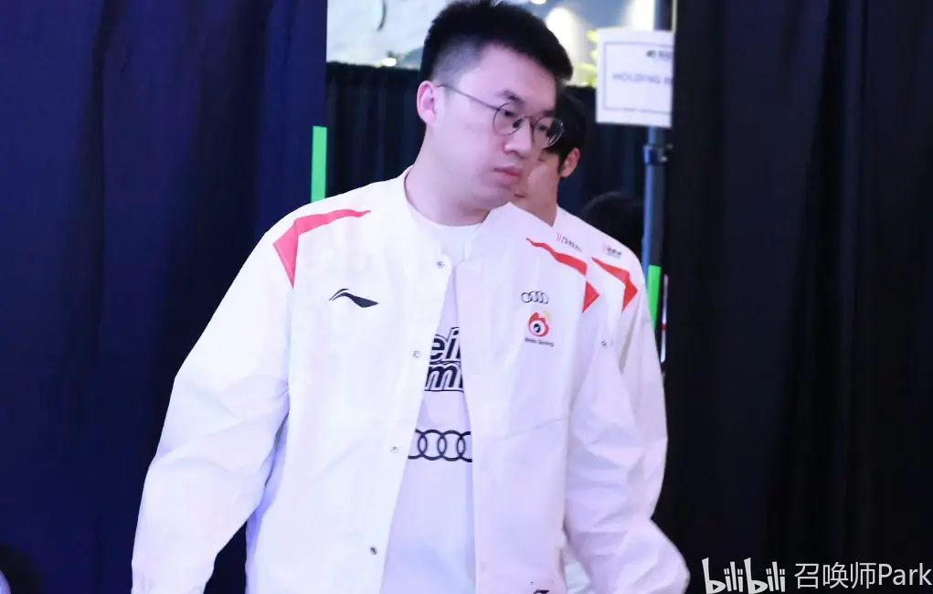 TheShy遭遇十持续失利，拜仁教练压力巨大！