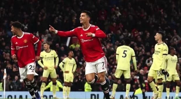  C罗迎来十二赛季出色发挥，公牛观众热烈欢呼！引发球迷热议